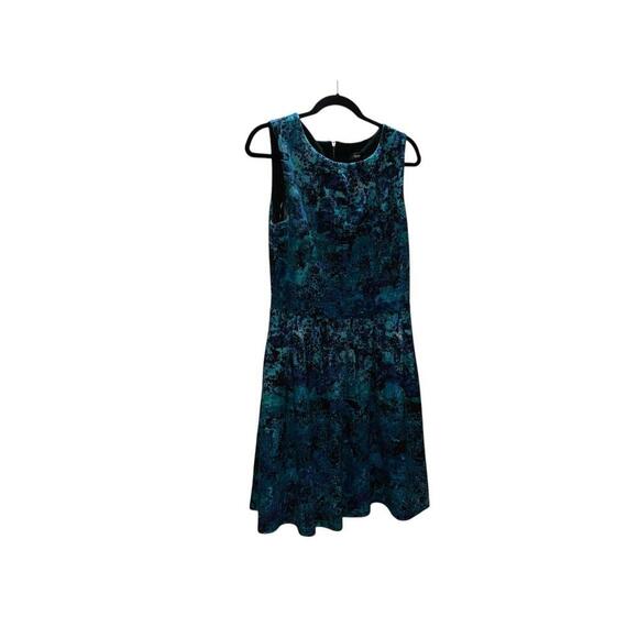 Dresses & Skirts - Stunning Blue Abstract Print Dress